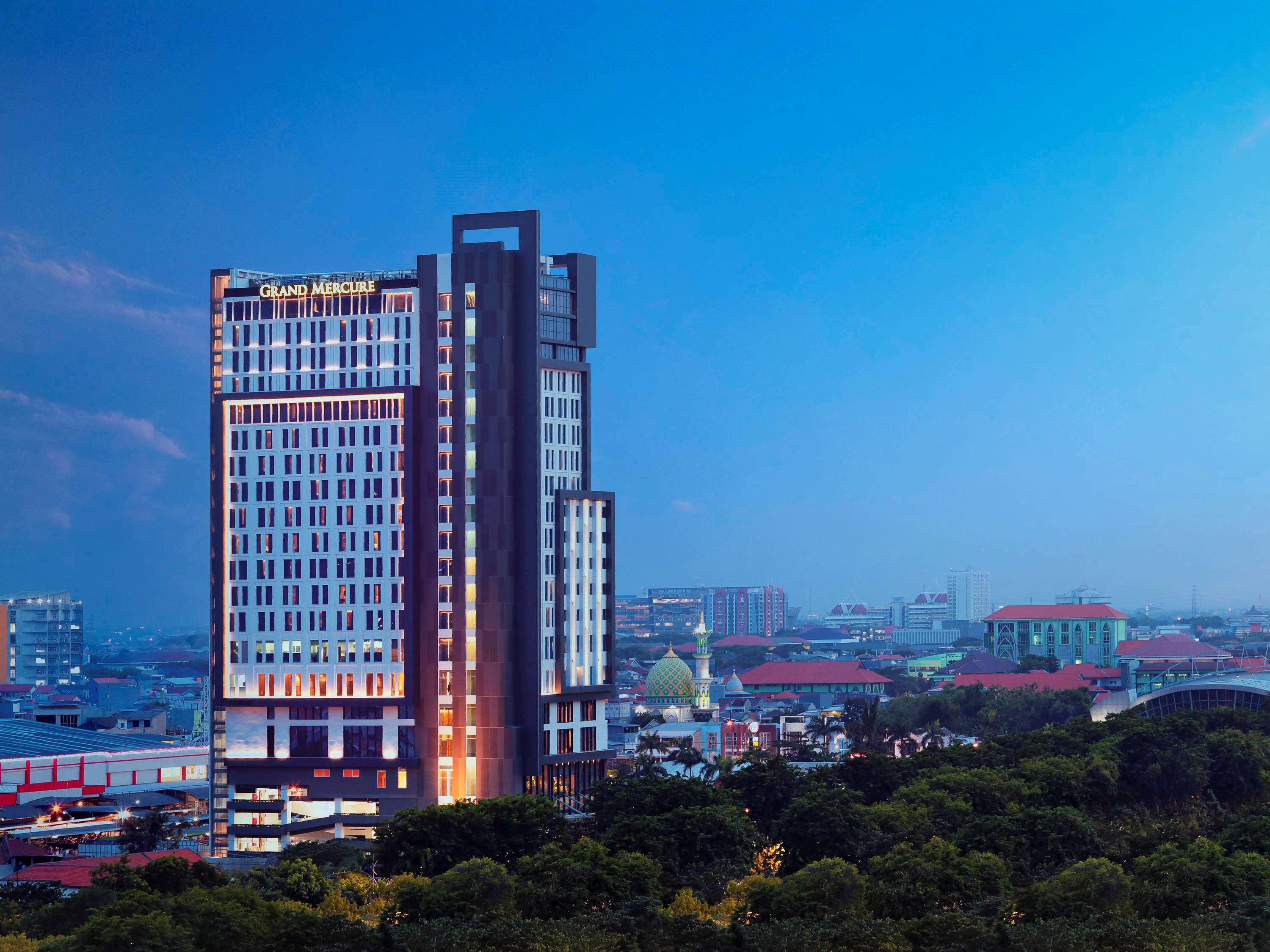 Movenpick Surabaya City Zewnętrze zdjęcie
