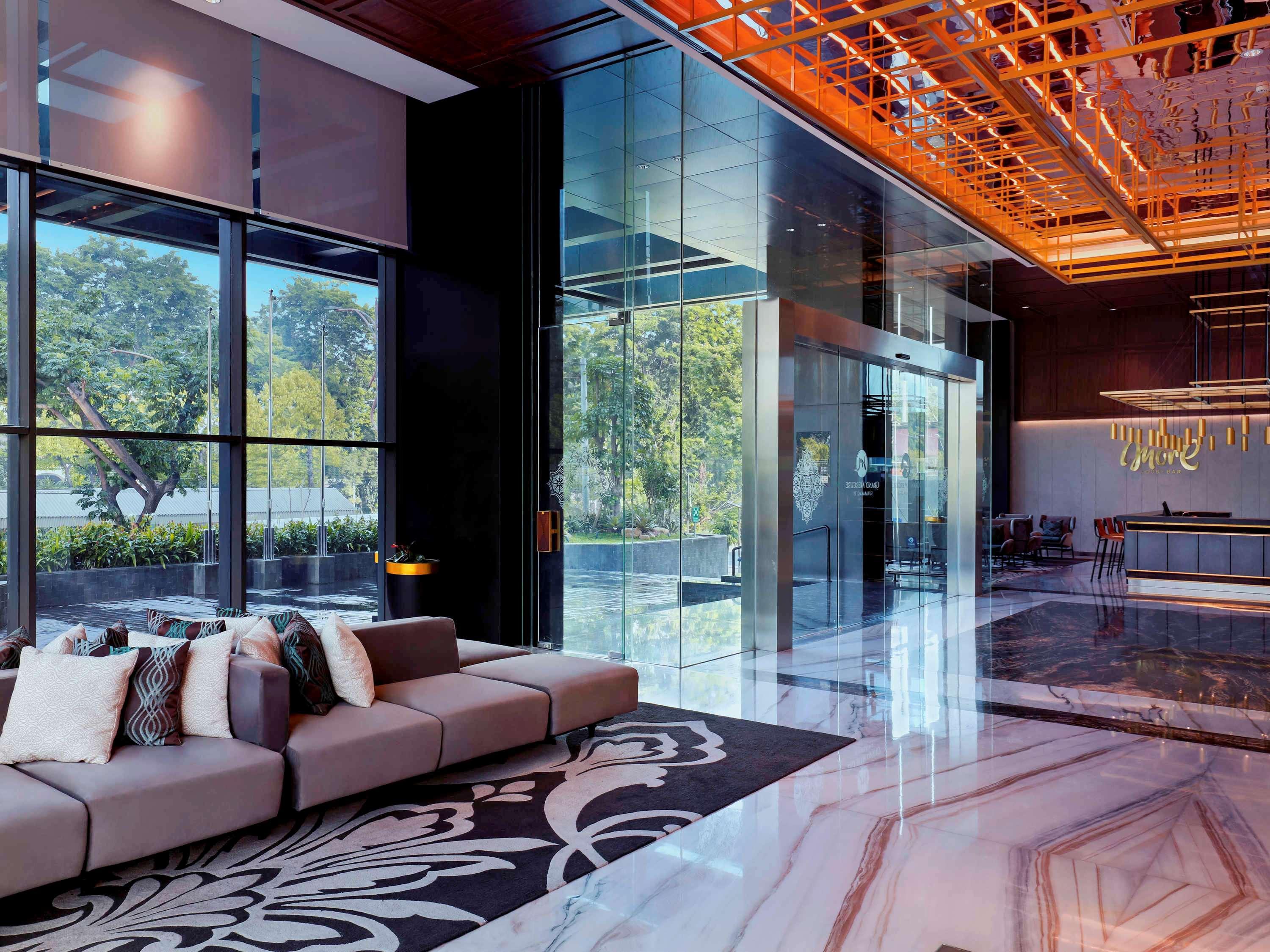 Movenpick Surabaya City Zewnętrze zdjęcie