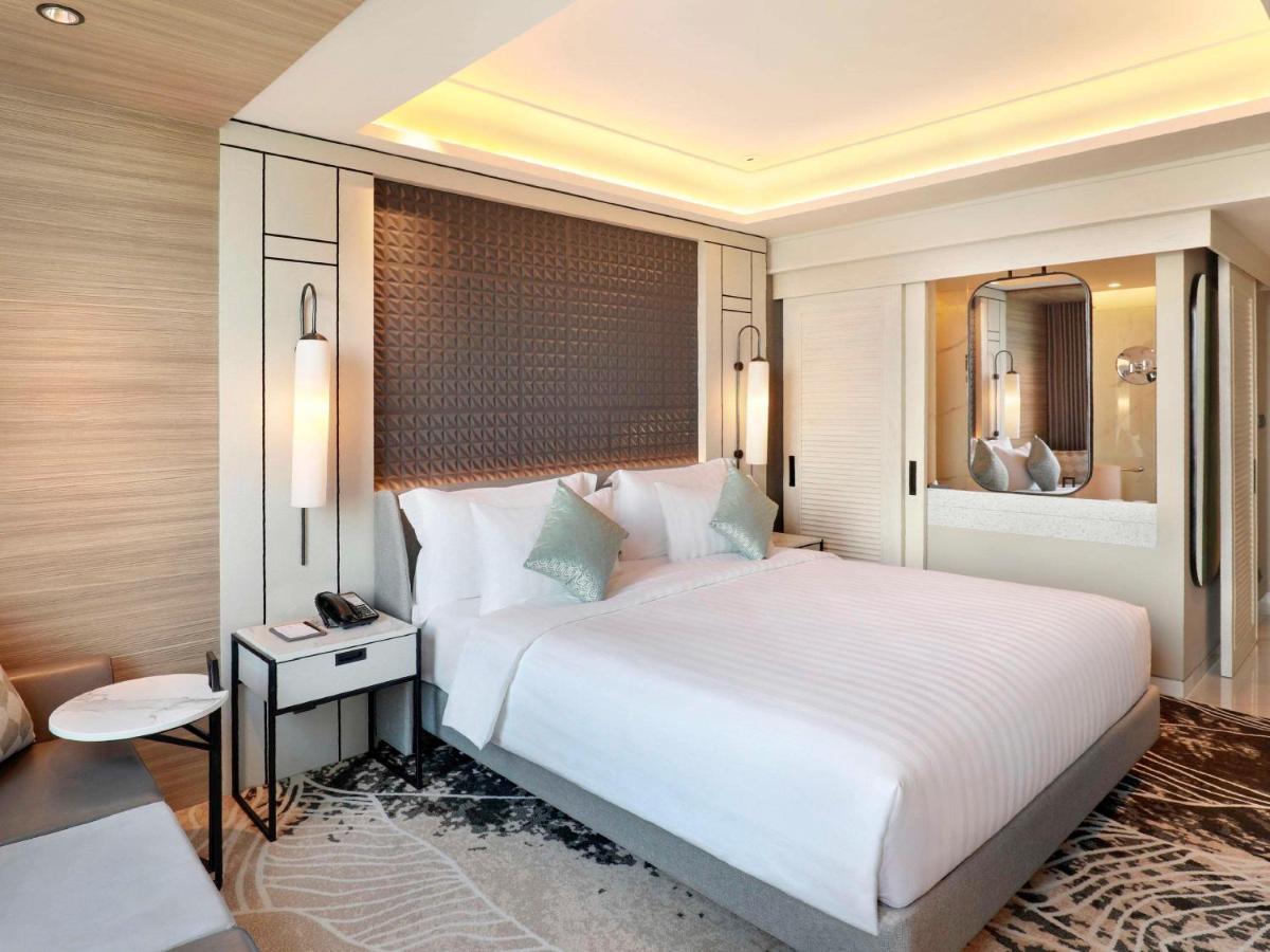 Movenpick Surabaya City Zewnętrze zdjęcie
