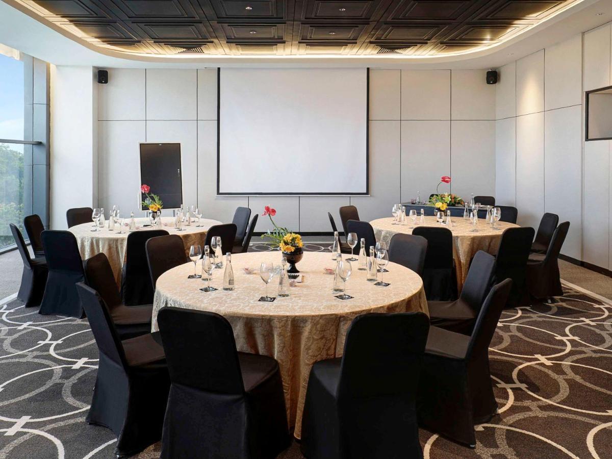 Movenpick Surabaya City Zewnętrze zdjęcie