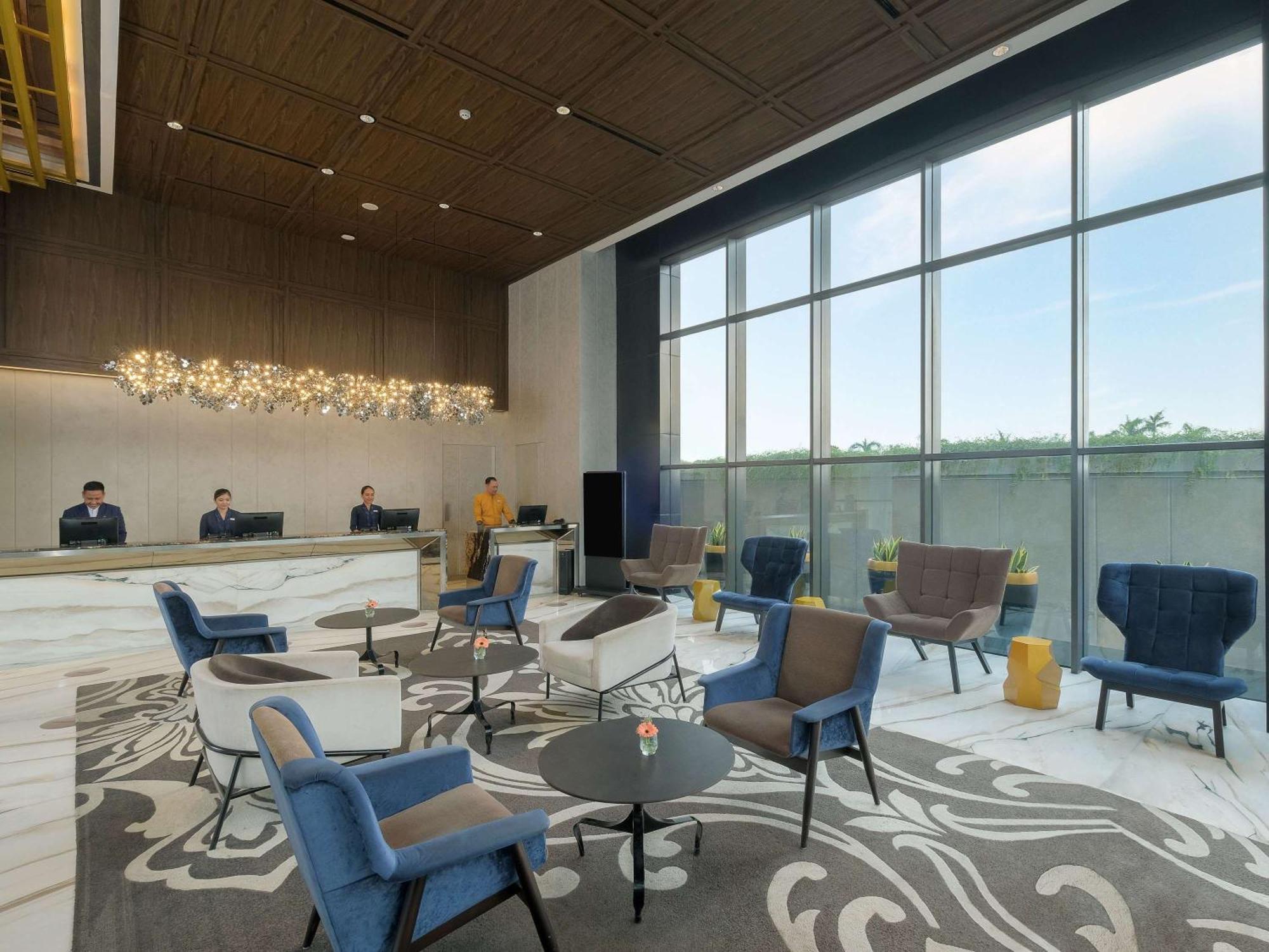Movenpick Surabaya City Zewnętrze zdjęcie