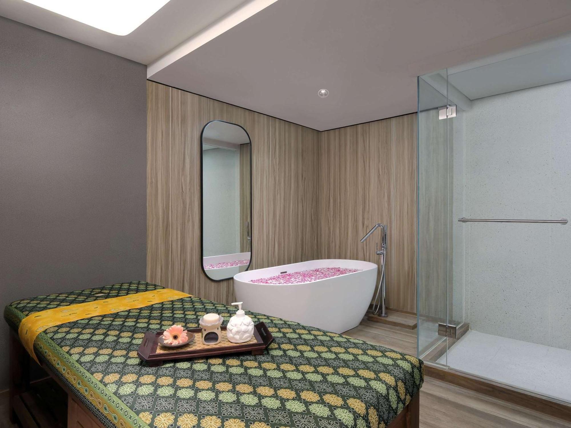 Movenpick Surabaya City Zewnętrze zdjęcie