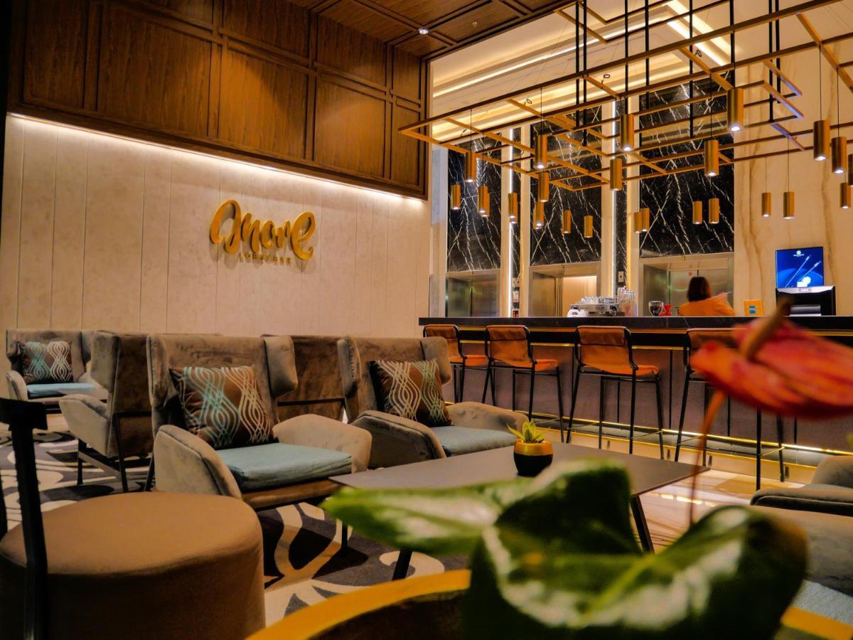Movenpick Surabaya City Zewnętrze zdjęcie