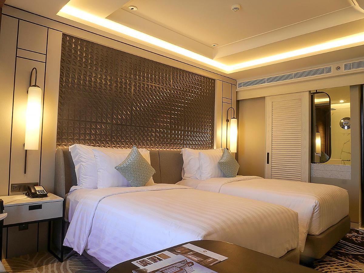 Movenpick Surabaya City Zewnętrze zdjęcie